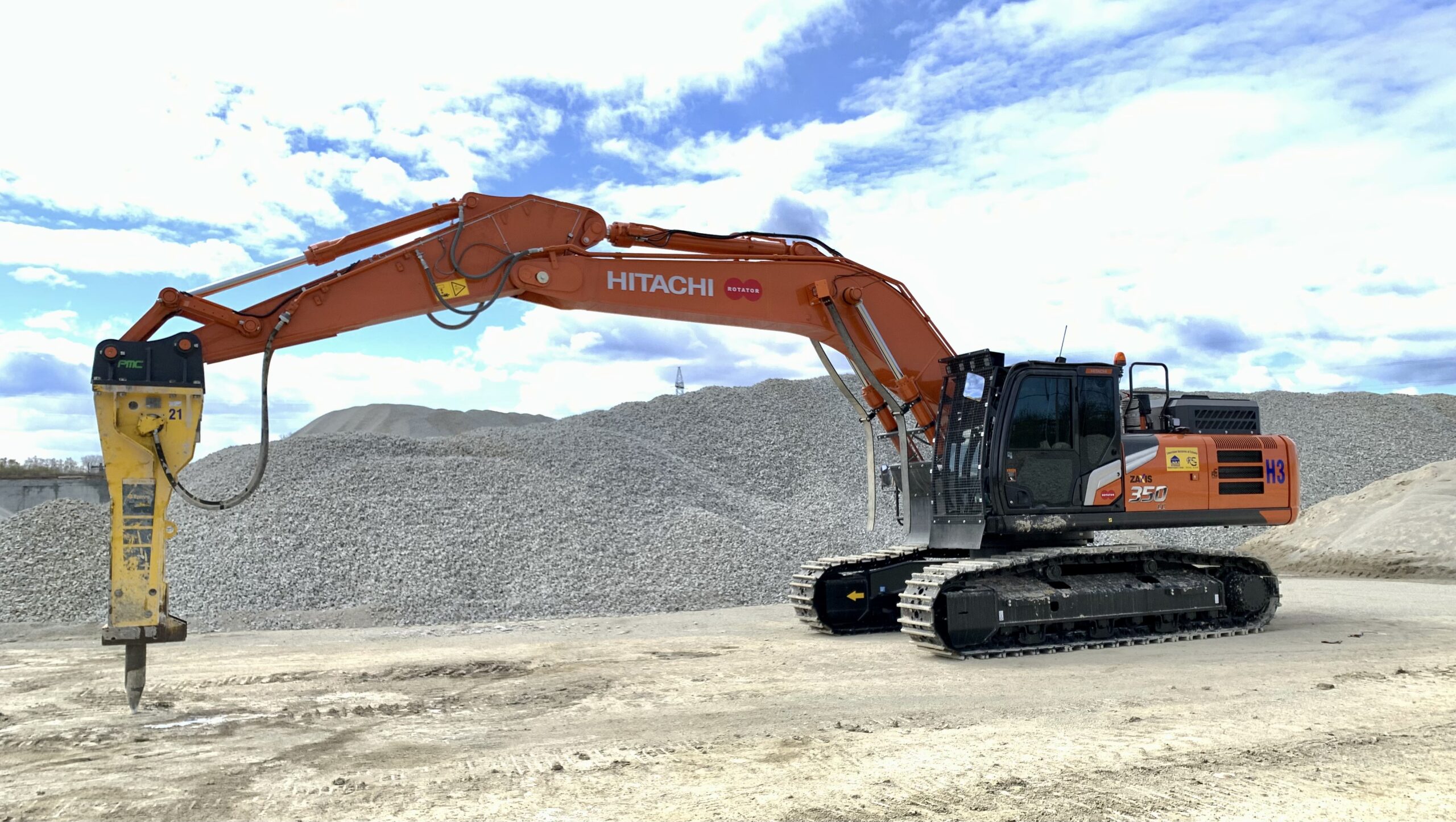 Limestone Factories of Estonia has bought one more Hitachi excavator